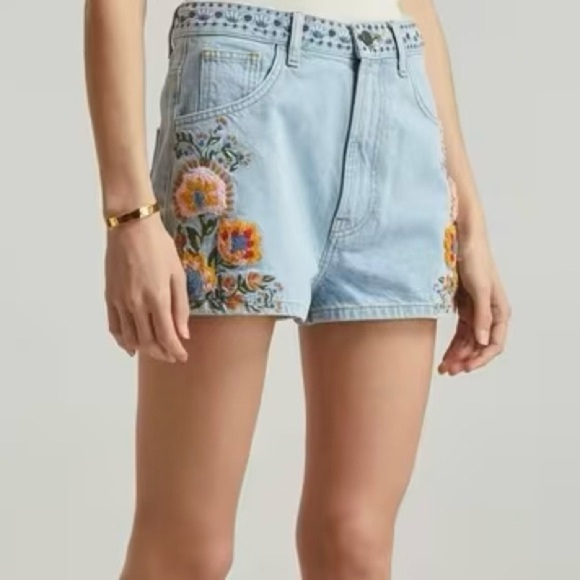 FARM RIO Summer Garden Embroidered Denim Shorts Size 31 - Picture 5 of 16